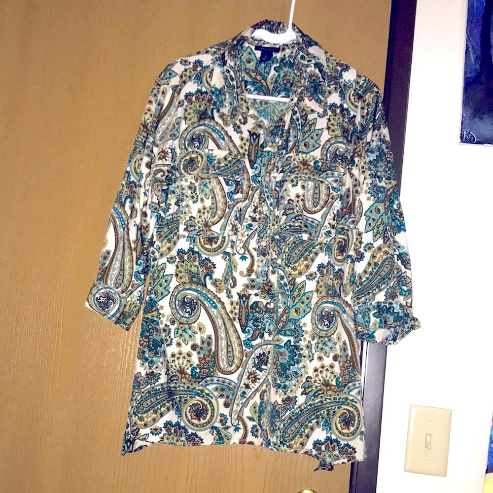 Large silk 3/4 sleeve paisley blouse